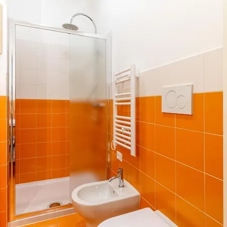 Lovely And Tiny Pied-a-terre In The Center