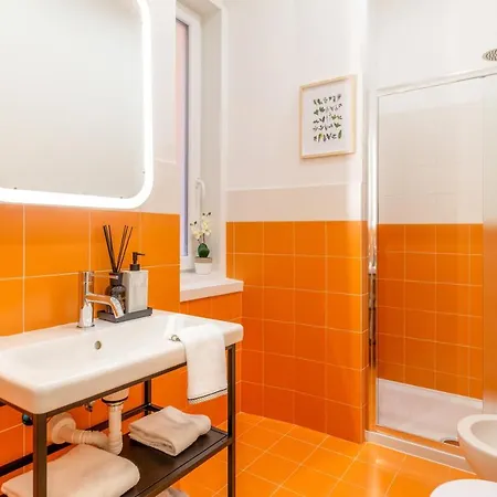 Lovely And Tiny Pied-a-terre In The Center