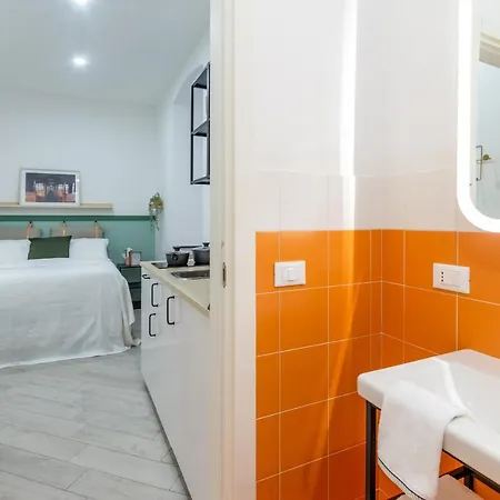 Lovely And Tiny Pied-a-terre In The Center דירה טריאסטה