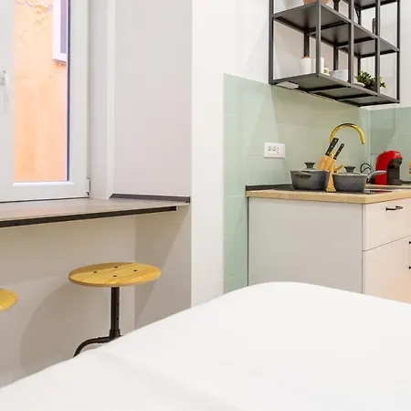 דירה Lovely And Tiny Pied-a-terre In The Center